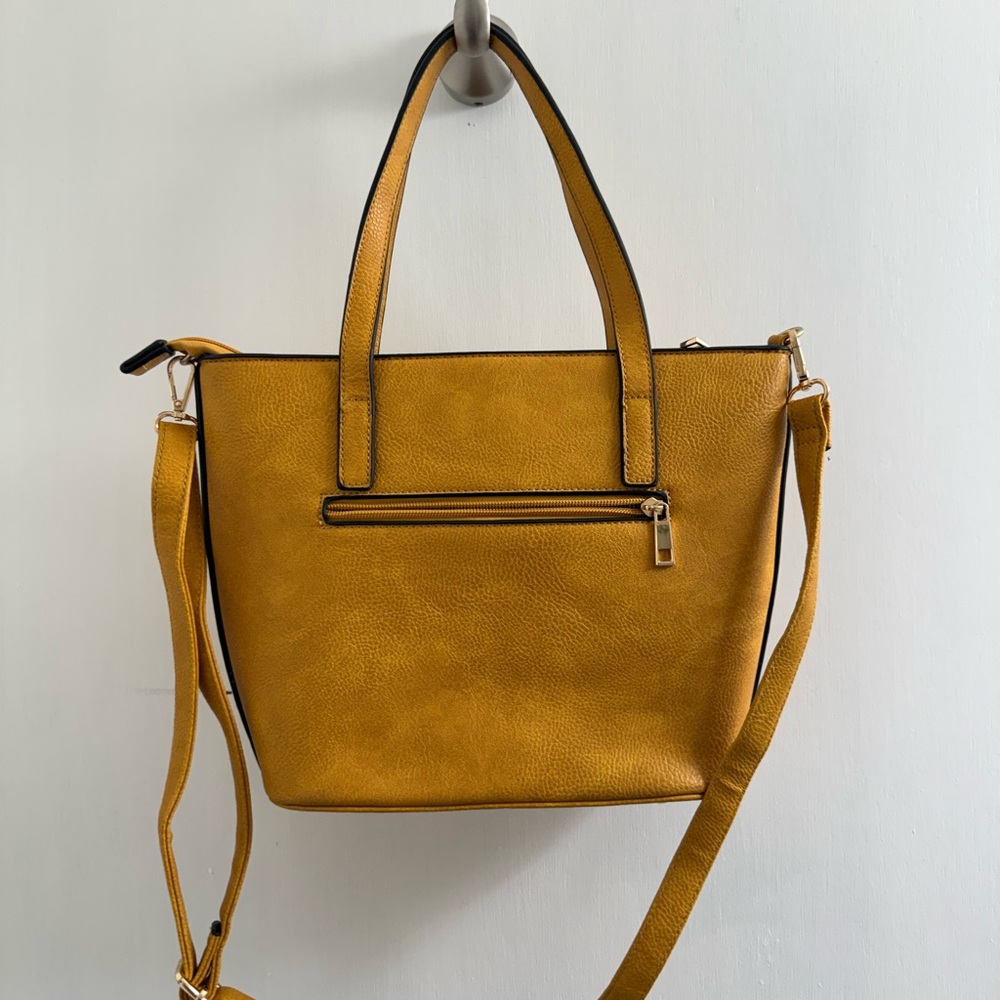 Mustard yellow purse; gold hardware, zips. No brand - Picture 2 of 4